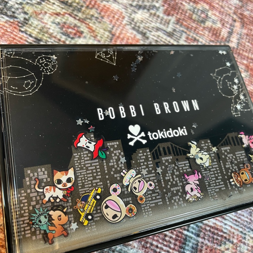 Bobbie Brown X tokidoki Cosmo Universe Eyeshadow Palette LE